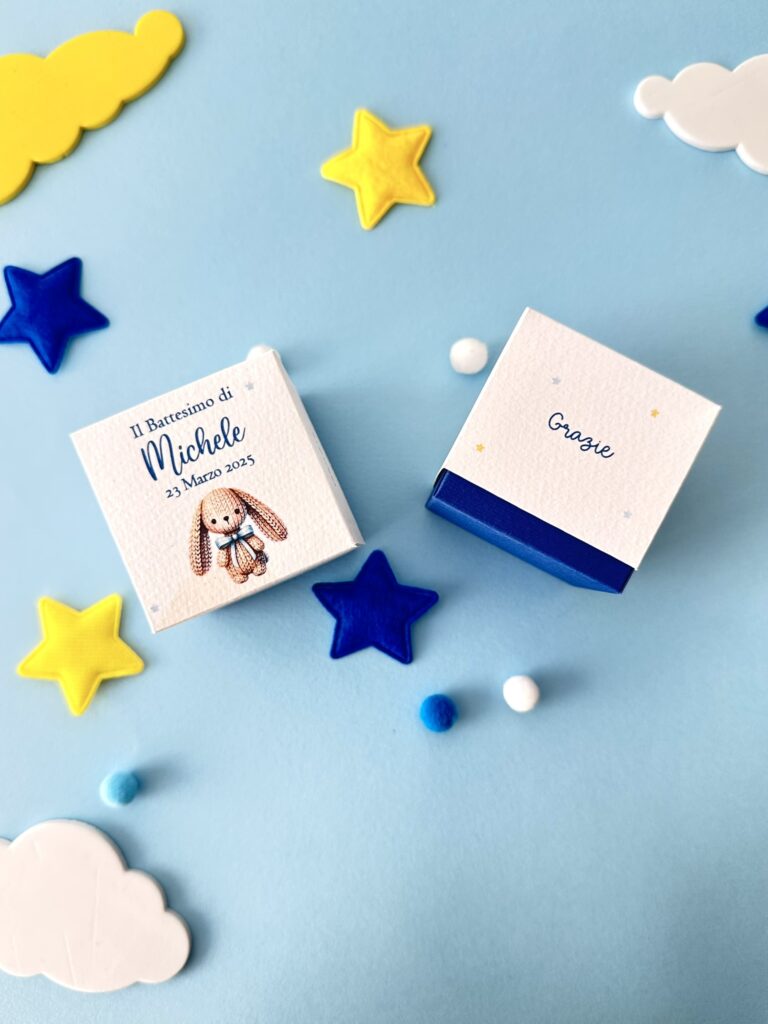 Coordinato battesimo con coniglietto di pezza blu