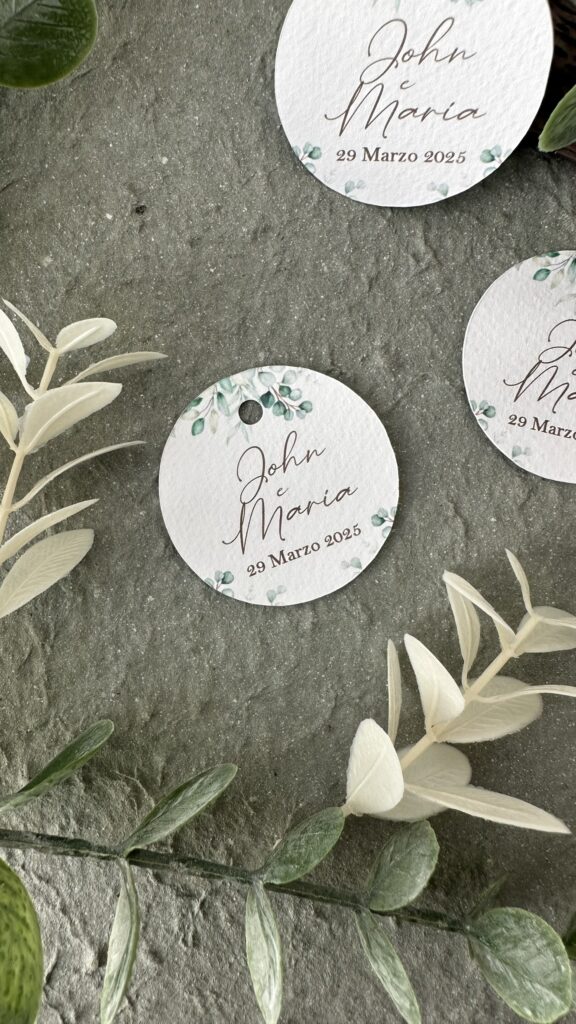 Tag con foglie verdi