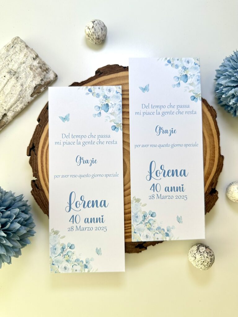Segnaposto segnalibro floreale azzurro personalizzato con nome e data per cerimonie