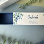 Scatolina Cresima blu con fiori acquerello e nome personalizzato