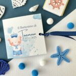 Porta cioccolatino marinaro personalizzato con nome Tommaso, grafica orsacchiotto marinaio e dettagli mare